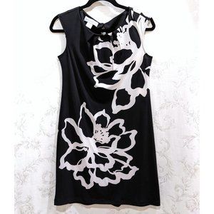 Floral Sleeveless Dress 4 Stretch Black White Mini Sheath Minimalist Flower Mod